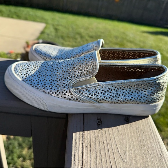 Sperry - Women's Seaside Perforated Slip-On Sneakers. Silver - Picture 6 of 11